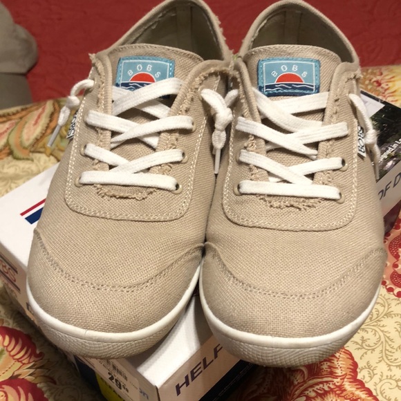 Skechers Shoes - Bobs Skechers Women’s 8.5